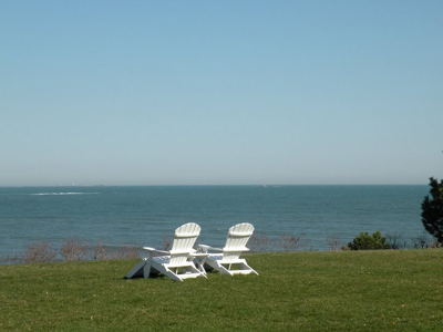 cliff walk chanler chairs Newport cliff walk