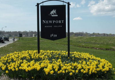 Entering Newport from Middletown by Easton's Beach