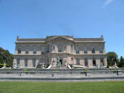 newport mansion tours