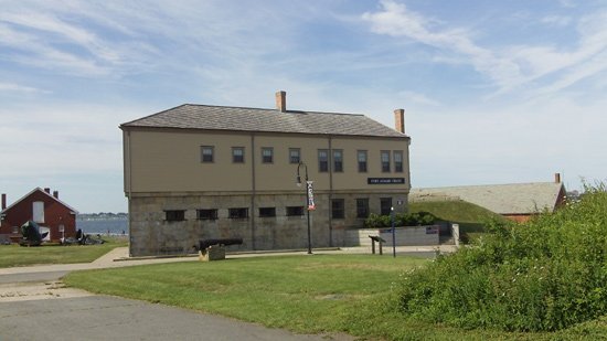 fort adams tour