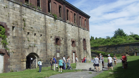 fort adams tour