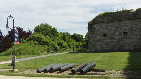 fort adams tour