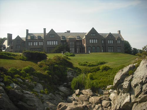 newport mansion tours