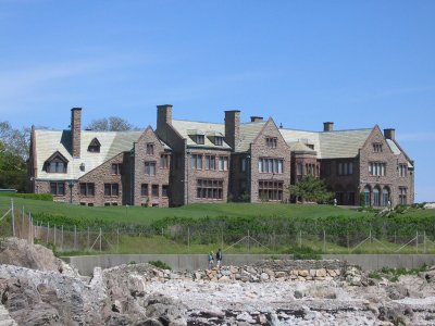 Newport Mansions