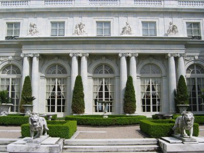 newport mansion tours