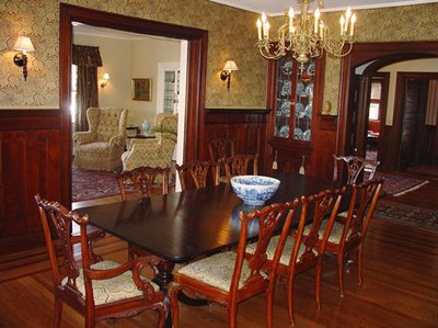 Hilltop Inn - Dining Room